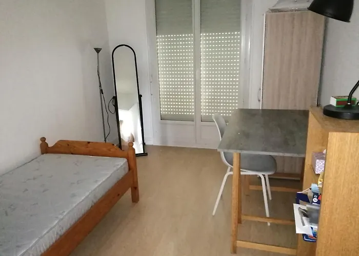 דירה T4 Centre אנז'ה